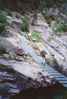 d&eacute;part de Carruzu (50m de passerelle d'une hauteur de 10m)